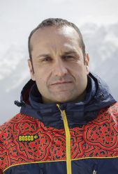 El entrenador de esqu alpino de la FEDDF, Andrs Gmez.