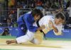 Momento del combate entre la judoka valenciana Mnica Merenciano y la japonesa Hirose Junko en la lucha por la medalla de bronce, que se acab llevando la japonesa.