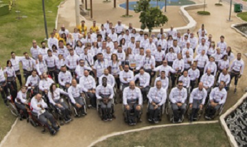 foto de equipo en el izado de bandera de Rio2016
