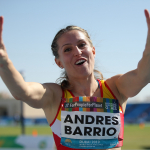 Sara Andrés celebra su marca mínima para Tokio en la prueba de los 100 T64 en el Mundial de Dubai