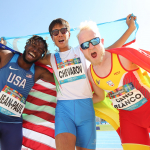 Iván Cano celebra su medalla de bronce en la prueba de Longitud T13 del Mundial de Dubái