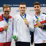 Carlos Martínez, en el podio con la medalla de bronce de los 200 estilos SM8 del Europeo de Dublín