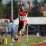 Maximiliano Rodríguez, en la final del salto de longitud (clase T12) del Mundial de Lyon 2013.