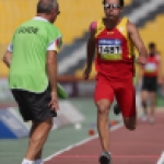 Xavi Porras, participando en salto de longitud T11 en el Mundial de Atletismo Doha 2015.