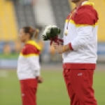 David Casinos, en el podio con la medalla de oro en lanzamiento de disco del Mundial de Atletismo Doha 2015.