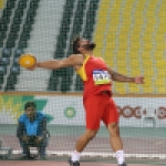 Kim López, durante la prueba de lanzamiento de disco T12 en el Mundial de Atletismo Doha 2015.