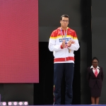 Joan Munar recoge la medalla de bronce en los 100 metros T12 durante el Campeonato del Mundo de Atletismo Paralímpico de Londres.