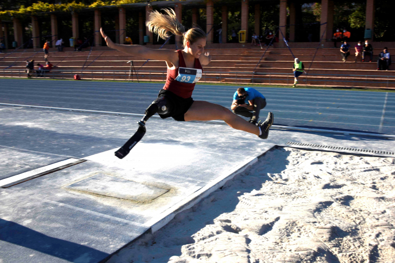 Desirée Vila, en uno de sus saltos en el campeonato