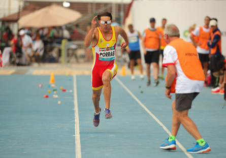 Xavi Porras, durante la prueba de Longitud T11 en el Mundial Dubai 2019