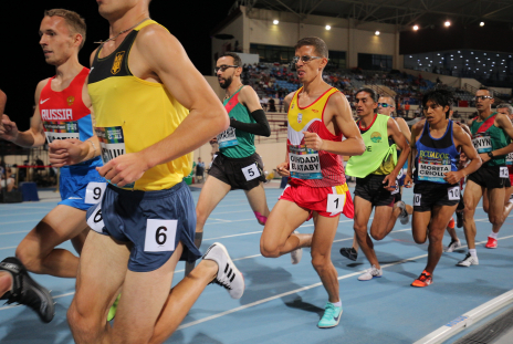 Yassine Ouhdadi, durante la carrera de 5000 T13 del Mundial Dubai 2019