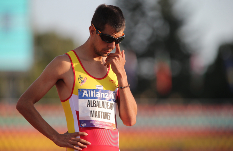 Lorenzo Albaladejo, momentos antes de comenzar su prueba de 400 metros T38 en el Europeo de Berlín.