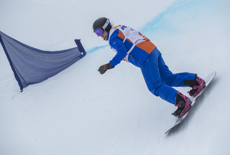 Imagen de Víctor González durante la carrera de banked slalom de los Juegos Paralímpicos de Pyeongchang 2018.