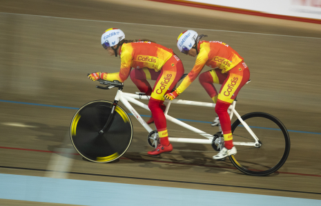 El tándem Ginesa López-Mayalen Noriega con la selección española en el Mundial de Ciclismo en Pista de Apeldoorn 2019.