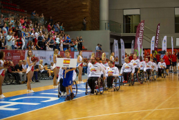 Selección española de baloncesto en silla de ruedas en la inauguración del Europeo