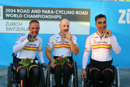 Garrote, Mouriz y Marquina celebran la consecución de una medalla