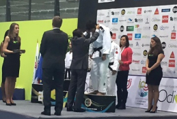 Dani Gavilan recoge su medalla de bronce