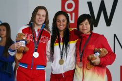 Sarai Gascn en lo alto del podio de los 50 metros libre (S9), del Campeonato del Mundo de Natacin Paralmpica en Montreal, Canad.