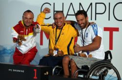 Ricardo Ten con la medalla de plata de los 100 metros braza (SB4), del Campeonato del Mundo de Natacin Paralmpica en Montreal, Canad.