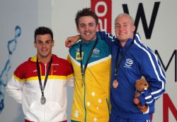 Jos Antonio Mar con la medalla de plata de los 50 metros libre (S9), del Campeonato del Mundo de Natacin Paralmpica en Montreal, Canad.