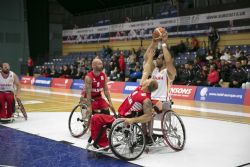 JUGADA ESPAA-POLONIA EN EUROPEO 2015 BALONCESTO EN SILLA DE RUEDAS