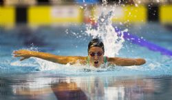 SARAI GASCN NADANDO MARIPOSA EN GLASGOW 2015