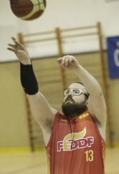 Asier Garca, jugador de baloncesto en silla de ruedas