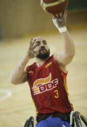 Bernab Costas, jugador baloncesto en silla de ruedas