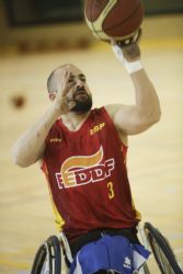 Bernab Costas, jugador baloncesto en silla de ruedas