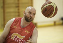 Carlos Vera, jugador de baloncesto en silla de ruedas