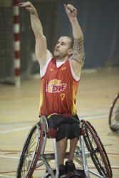 Jess Romero, jugador de baloncesto en silla de ruedas