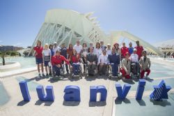 Presentación de la ropa que vestirá el equipo paralímpico español en los Juegos Paralímpicos de Rio2016 diseñada por Luanvi