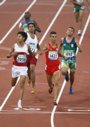 Abderraman Ait en la semifinal de los 800 metros.