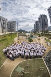 Equipo Paralmpico Espaol en el acto del izado de bandera