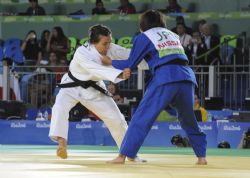 Momento del combate de la judoka Mónica Merenciano frente a la japonesa Hirose Junko en la competición de judo hasta 57 kilos