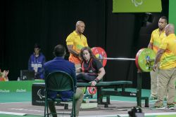 Loida Zabala, tras completar un intento en la competicin de halterofilia en la categora hasta 50 kilos.