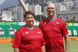 Carmen Rubio y Guillermo Javier miembros del equipo de tiro con arco