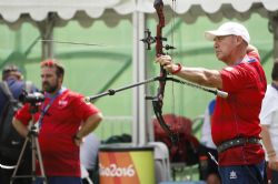 Guillermo Javier miembro del equipo Paralmpico espaol de tiro con arco