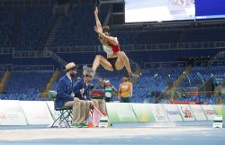 Sara Martnez, cuarta en salto de longitud con 5,52 metros.