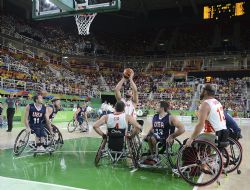 Alejandro Zarzuela (9) lanza a canasta en un momento de la final paralmpica de baloncesto entre Espaa y Estados Unidos (52-68)