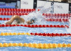 Sebastin Rodrguez nada en los 100 metros libre de la clase S5, en los que fue cuarto.