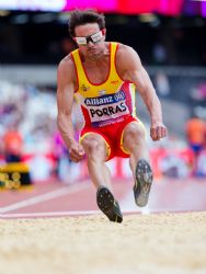 Xavi Porras participa en salto de longitud en el Campeonato del Mundo de Atletismo Paralmpico de Londres.