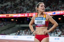 Sara Andrs gana la medalla de bronce en 400 metros T44 durante el Campeonato del Mundo de Atletismo Paralmpico de Londres.