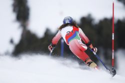 Úrsula Pueyo en la prueba de la Copa del Mundo de Esquí Paralímpico en La Molina (Girona), enero de 2009