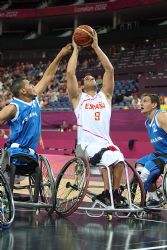 Primer partido contra la seleccin Italiana, del Equipo Paralmpico Espaol de baloncesto en silla de ruedas.