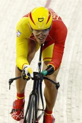 Alfonso Cabello, medalla de oro  en la prueba del kilmetro en pista.