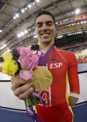 Alfonso Cabello, medalla de oro  en la prueba del kilmetro en pista.