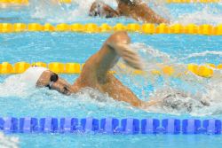 Jose Antonio Mari Alcaraz participando en la prueba de 400 metros libres.