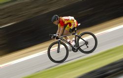 Raquel Acinas, ciclismo ruta en Brands Hatch