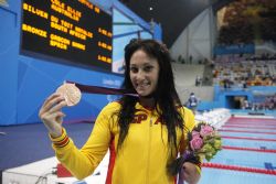 Sarai Gascon medalla de plata en los 100 metros libres.