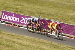 Josefa Bentez y Mayalen Noriega logran medalla de plata en la prueba de fondo en carretera